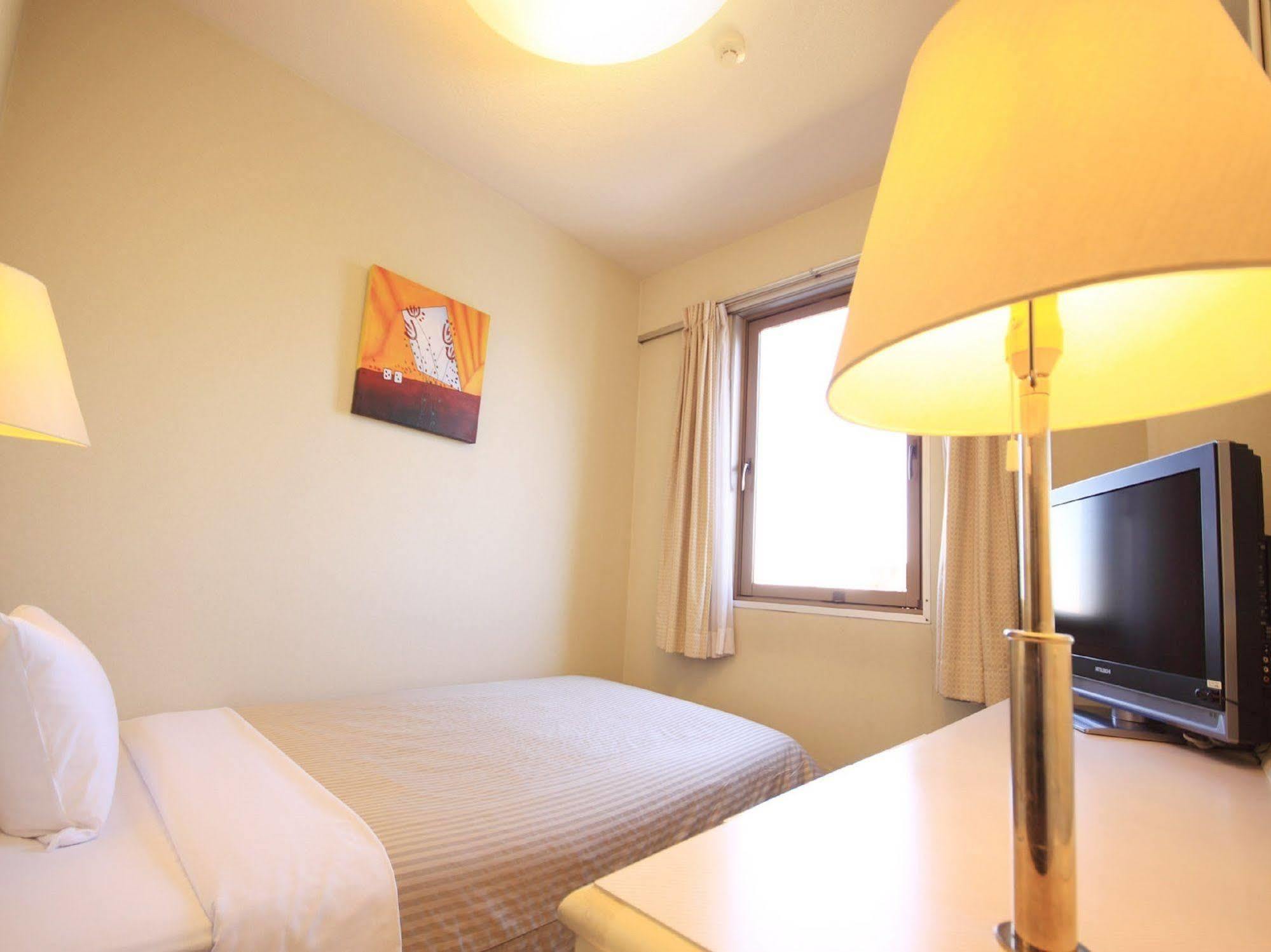 Hotel Route-Inn Kitamatsudo Ekimae Экстерьер фото